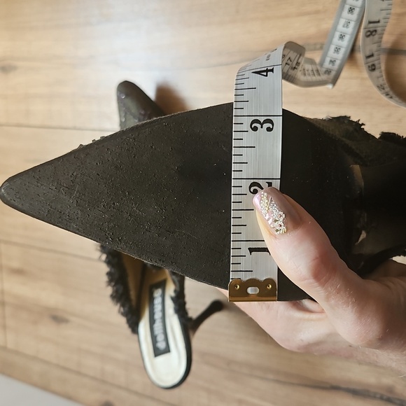 Dollhouse Fergie Denim Beaded 4.25" Heel Mules Size 7 - Picture 14 of 16